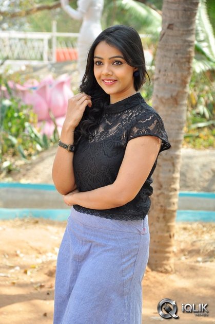 Nithya-Shetty-Interview-About-Padesave